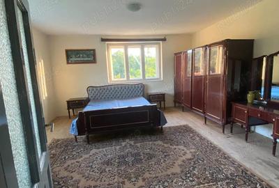 Casă cu 5 camere cu Teren 1674 Mp în Stupini - 2