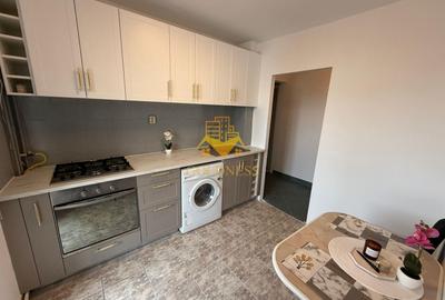 Apartament cu 2 camere decomandat, mobilat în Zorilor