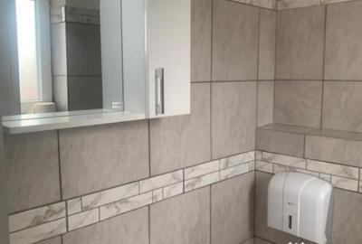 Casă cu 5 camere cu Teren 277 Mp în Malu Mare - 2