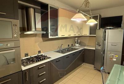 Apartament cu 4 camere semidecomandat, mobilat în Nordului - 18