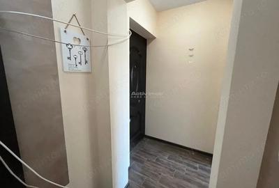 Apartament cu 4 camere semidecomandat, mobilat în Lugoj - 1