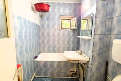 Apartament cu 2 camere decomandat în Târgu Cucu - 7