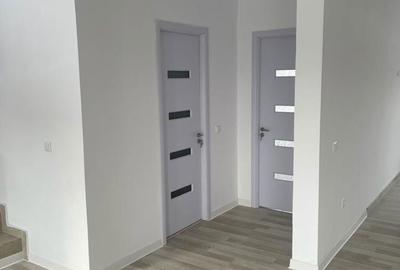 Casă cu 4 camere în Central - 3