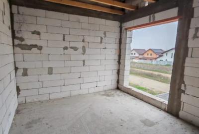 Casă cu 4 camere cu Teren 450 Mp în Malu Mare - 7