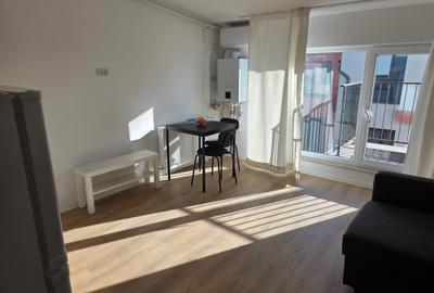 Garsoniera utilata,mobilata ,totul nou ,prima inchiriere ,str Oituz nr 71 - 9