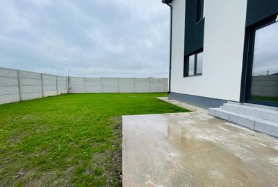 Casă cu 4 camere cu Teren 450 Mp în Domnești - 11