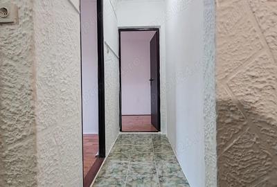 Apartament 3 camere, decomandat, 51 mp, parter zona buna Zarne?ti - 3