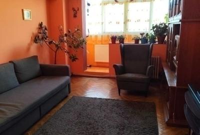 Apartament cu 3 camere decomandat în Alexandru cel Bun