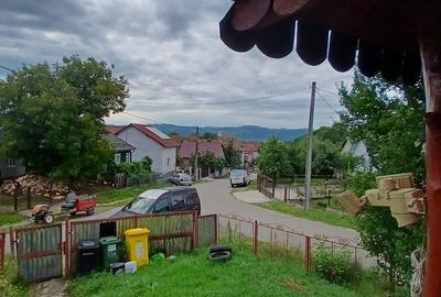 Casă cu 4 camere în Uriu - 12