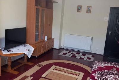 Apartament cu 3 camere decomandat în Central - 2