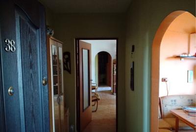 Apartament cu 2 camere semidecomandat în Micro 4 - 4