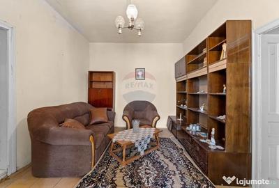 Casă cu 5 camere cu Teren 1620 Mp în Central - 12