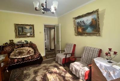 Apartament 3 camere, etaj 2, Garaj, Radauti - 4