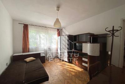 Apartament o camera, decomandat, centrala proprie, zona B... - 1