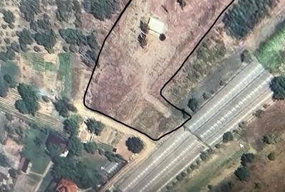 Teren de 3200 mp, în Giurgiului