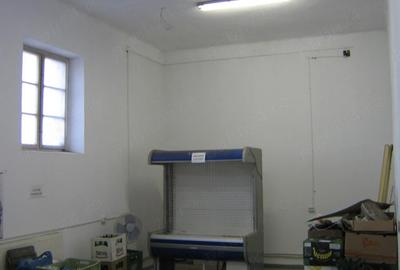 Spațiu comercial, de 191 mp, în Central - 8