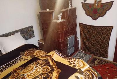 Casă cu 6 camere cu Teren 940 Mp în Păuleasca - 1