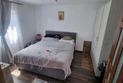 Casă cu 5 camere cu Teren 3100 Mp în Măneuți - 14