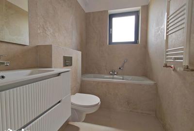 Casă cu 4 camere cu Teren 310 Mp în Tunari