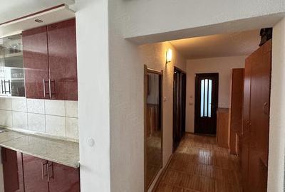 Apartament cu 3 camere decomandat în Central - 2