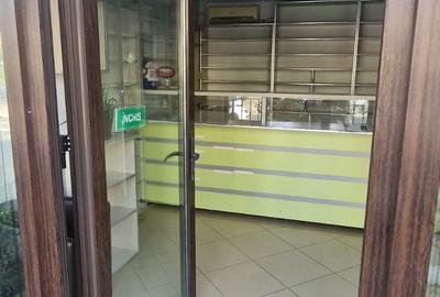 SPATIU COMERCIAL - TOMIS III~Directia Vamala S-50mp, VITRINA - 13