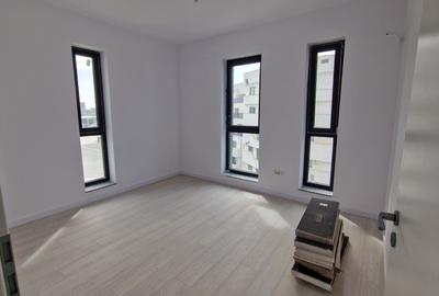 Apartament cu 3 camere semidecomandat în Timpuri Noi - 11
