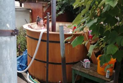 Casă cu 6 camere cu Teren 200 Mp în Valea Roșie - 1