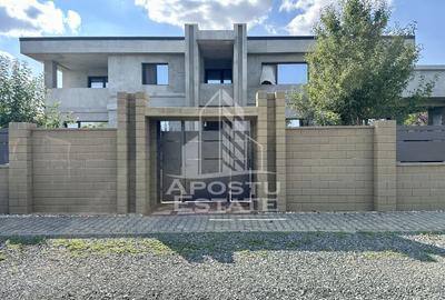 Vila moderna cu 6 camere si 2 garaje, teren 750 mp, Dumbravita - 13