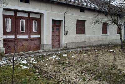 Casă cu 6 camere în Sacu - 5
