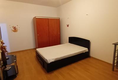 Garsonieră semidecomandată în Apărătorii Patriei