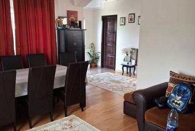 Casă cu 4 camere cu Teren 1800 Mp în Curtești - 2