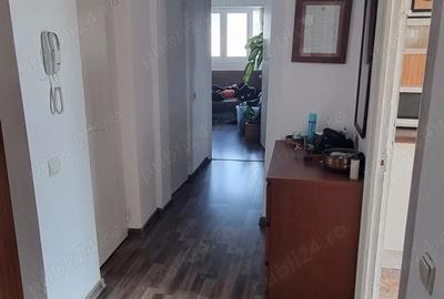 Proprietar, inchiriez apartament 3 camere unor iubitori de carte in zona Teiul Doamnei, sector 2 - 8