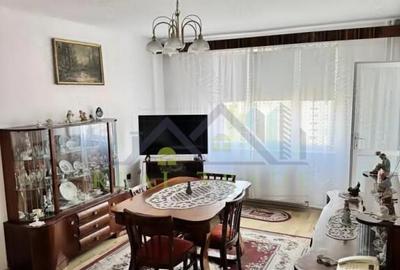 Apartament 2 camere etaj intermediar zona Noua