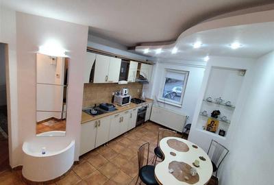Apartament cu 3 camere decomandat, mobilat în Spitalul Județean - 3