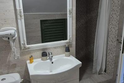 Casă cu 6 camere cu Teren 220 Mp în Central - 3