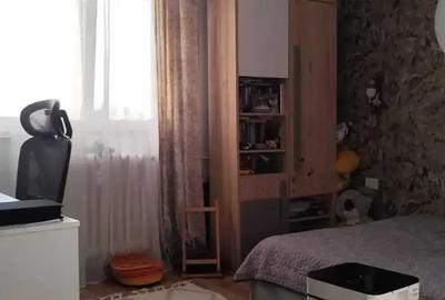 Apartament cu 4 camere semidecomandat, mobilat în Rahova - 7