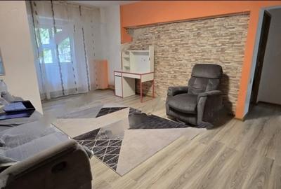 Salaj,bl.1989,et.1/4,DECOMANDAT,Renovat, centrala,3 Bai,2 balcoane,Liber Salaj,bl.1989,et.1/4,DECOMANDAT,Renovat, centrala,3 Bai,2 balcoane,Liber - 1