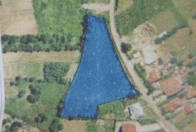 Teren de 4830 mp, în Central - 1