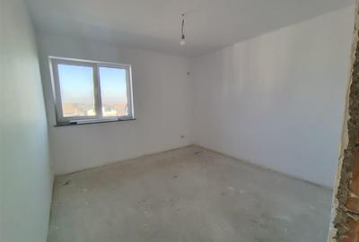 Duplex cu 4 camere cu Canalizare în Ipotești - 6