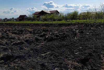 Teren de 9600 mp, în Central - 1