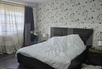 Casă cu 5 camere cu Teren 2800 Mp în Central - 2