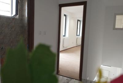 Casă individuală cu 4 camere cu Teren 200 Mp în Vitan Mall - 2