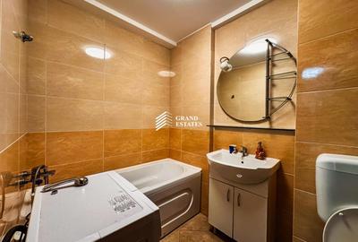 Apartament 3 camere de inchiriat – renovat recent | Parcare | 5 min Ap. Patriei - 8