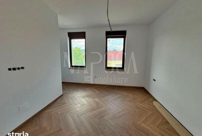 Casă cu 4 camere cu Teren 290 Mp în Gruia - 2