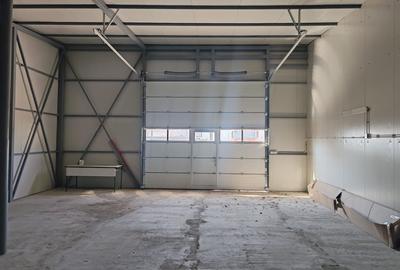 Spațiu industrial, de 130 mp, în Industrială - 3