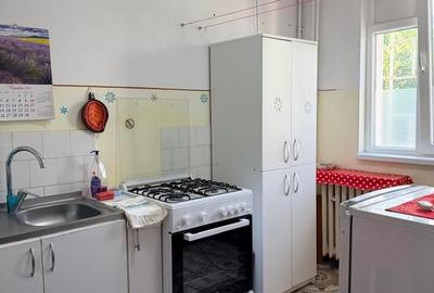 Apartament cu 2 camere decomandat în Titan