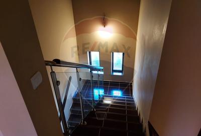 Casă cu 5 camere cu Teren 743 Mp în Tunari - 10