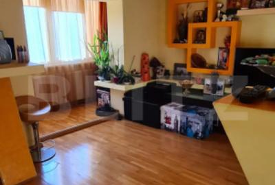 Apartament cu 4 camere, mobilat în Central - 1