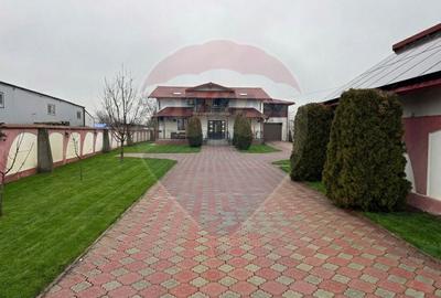 Casă / Vilă cu 5 camere de vânzare - 2