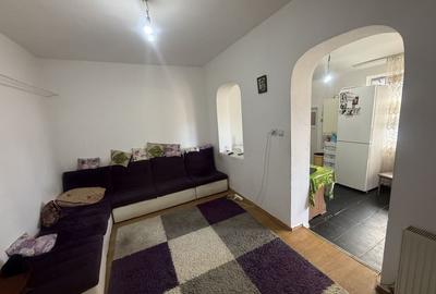 Apartament 2 cam in Vila etaj 1 + pod + curte 34 mp Campina - 4